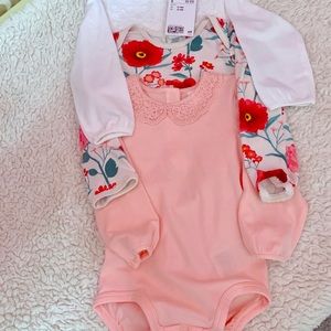 Long sleeve onesies (3)